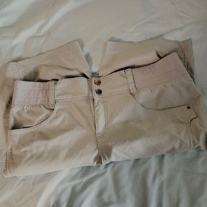 Title Nine 11" Clamber shorts, pale green, size 14
